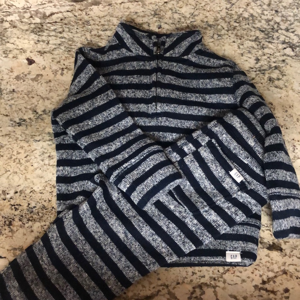 Gap sweater set. Navy with gray